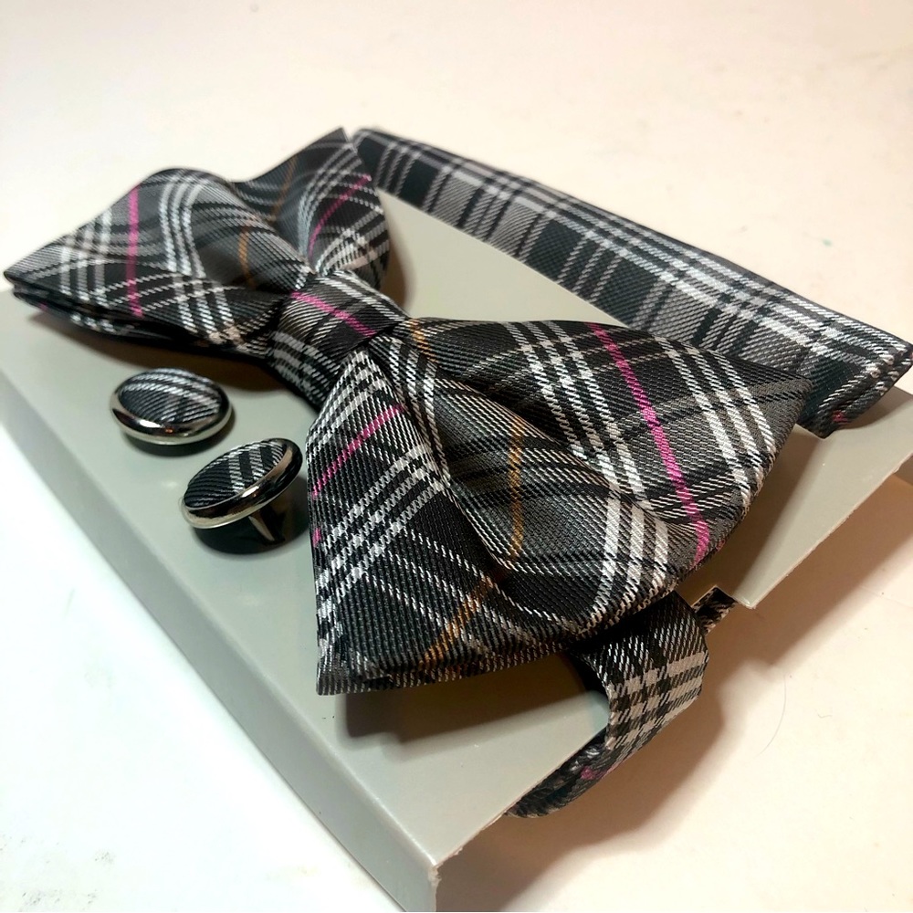 New York Collections Cuff links & Now Tie W Hanky Set